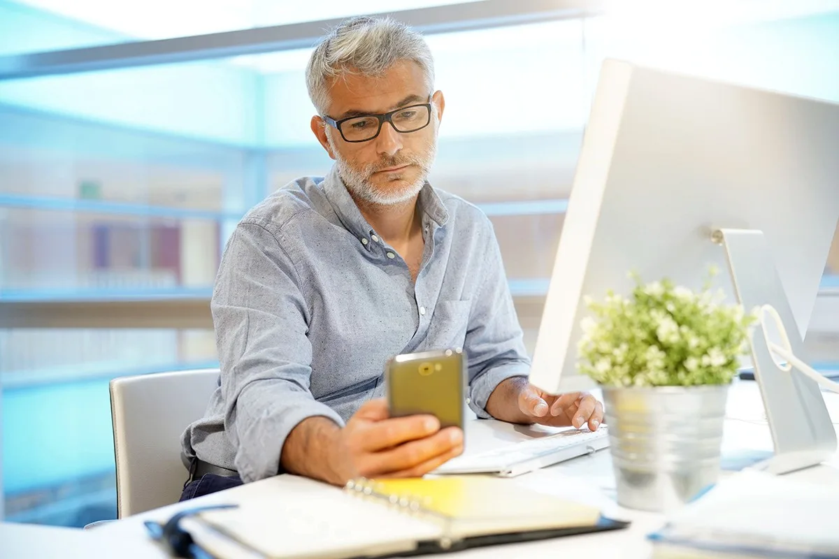 AdobeStock_274873904 Hochwertige Arbeitsplatzbrillen