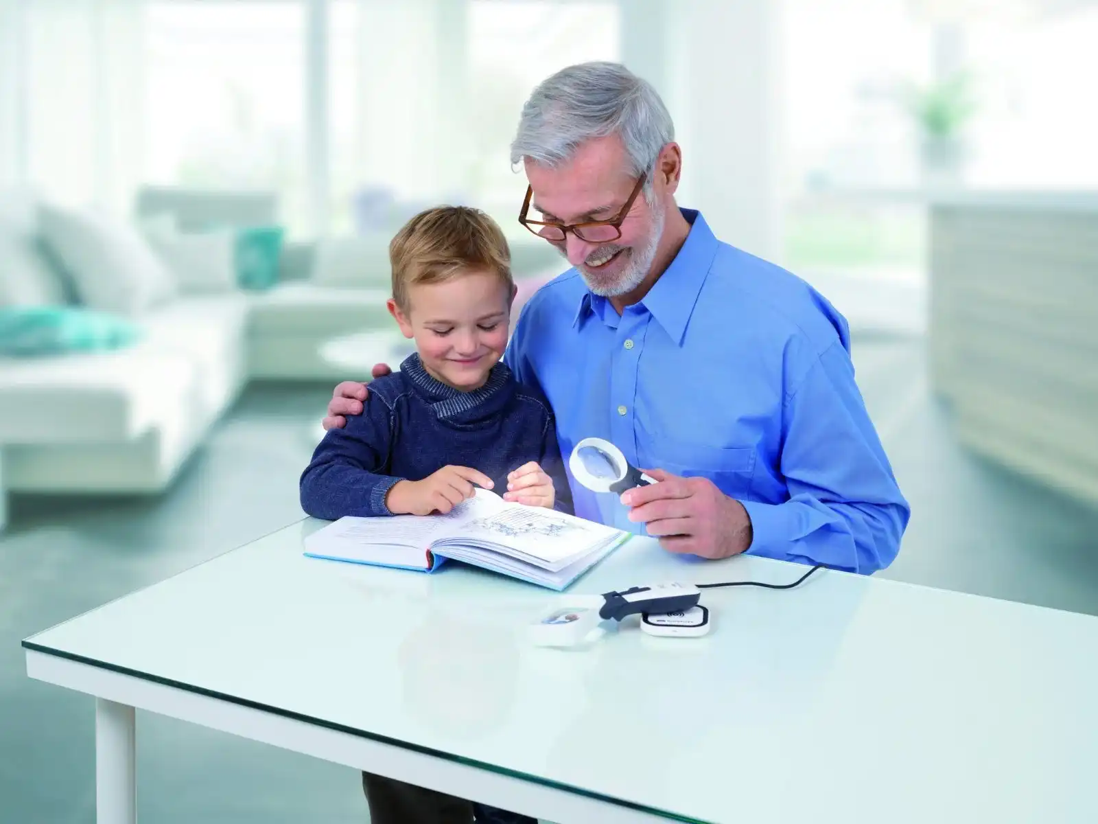 Vergrößernde Sehhilfen